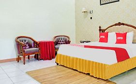Capital O 90417 Hotel Batu Suli Internasional